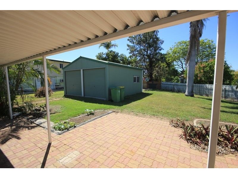 12 Banfield Drive, Mount Louisa QLD 4814