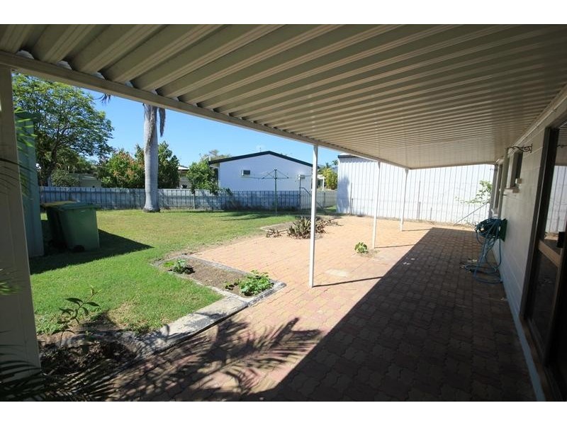 12 Banfield Drive, Mount Louisa QLD 4814