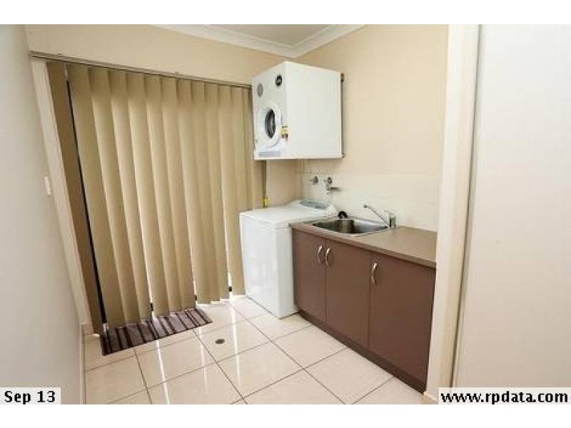 32 Guilfoyle Circuit, Kirwan QLD 4817