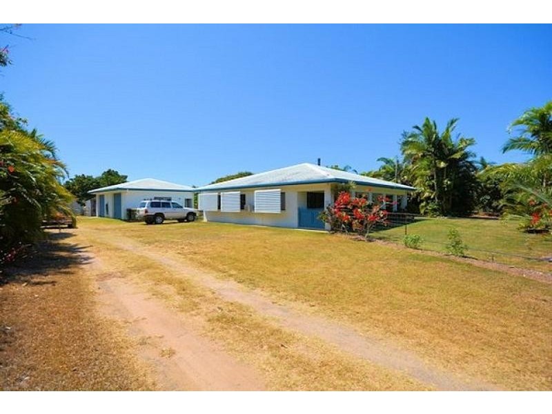 103 Toolakea Beach  Road, Bluewater QLD 4818