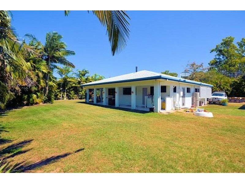 103 Toolakea Beach  Road, Bluewater QLD 4818