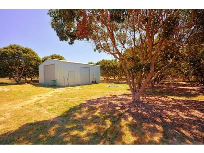 103 Toolakea Beach  Road, Bluewater QLD 4818