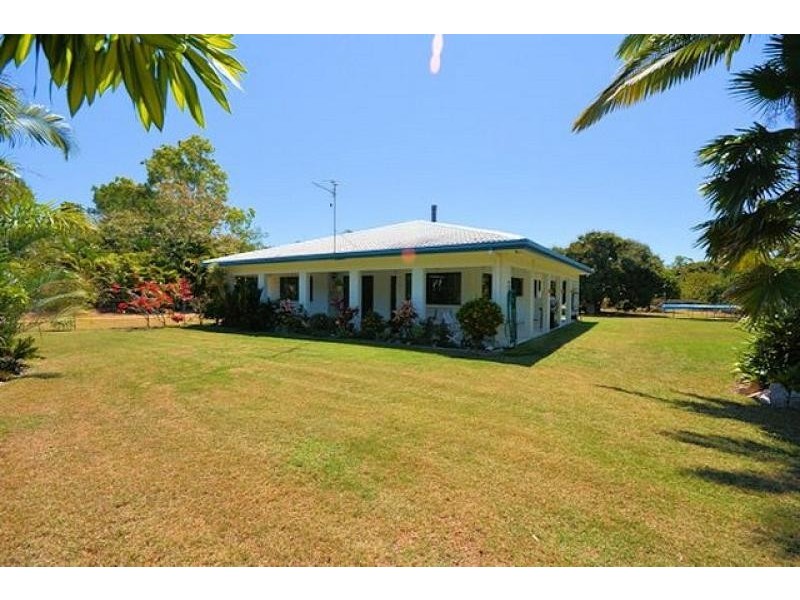 103 Toolakea Beach  Road, Bluewater QLD 4818
