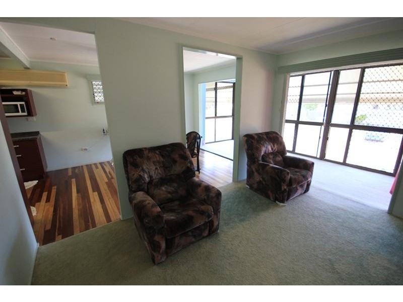 8 Catalonia Street, Kirwan QLD 4817