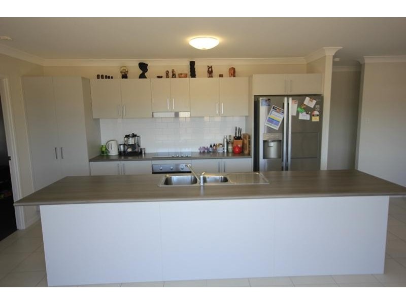 16 The Grange Street, Shaw QLD 4818