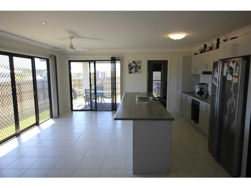 16 The Grange Street, Shaw QLD 4818