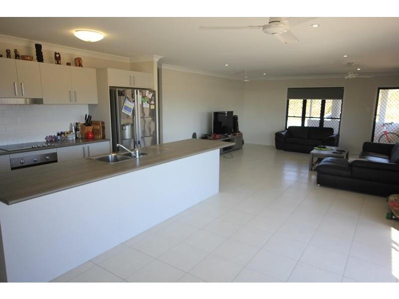 16 The Grange Street, Shaw QLD 4818