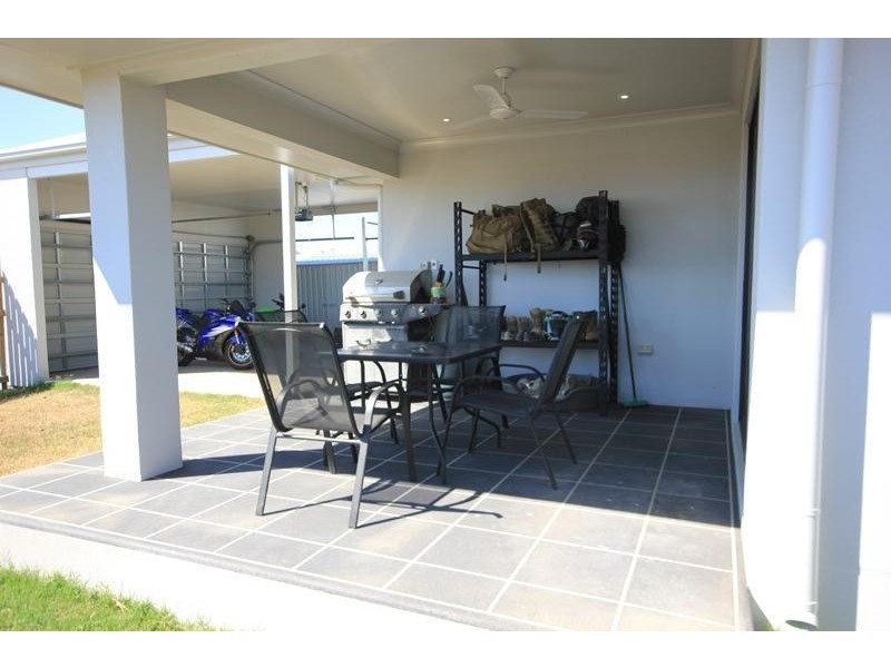 16 The Grange Street, Shaw QLD 4818