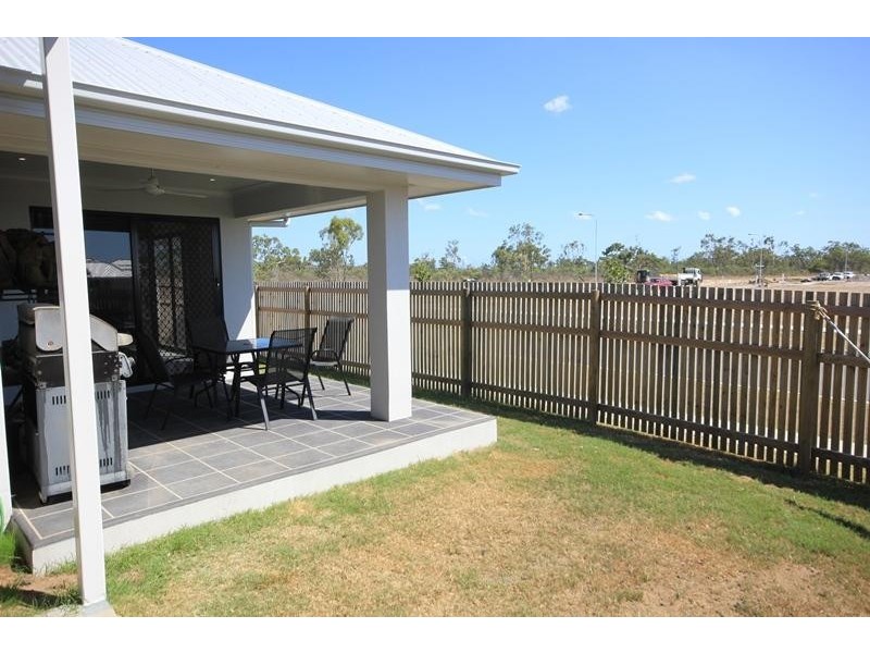 16 The Grange Street, Shaw QLD 4818