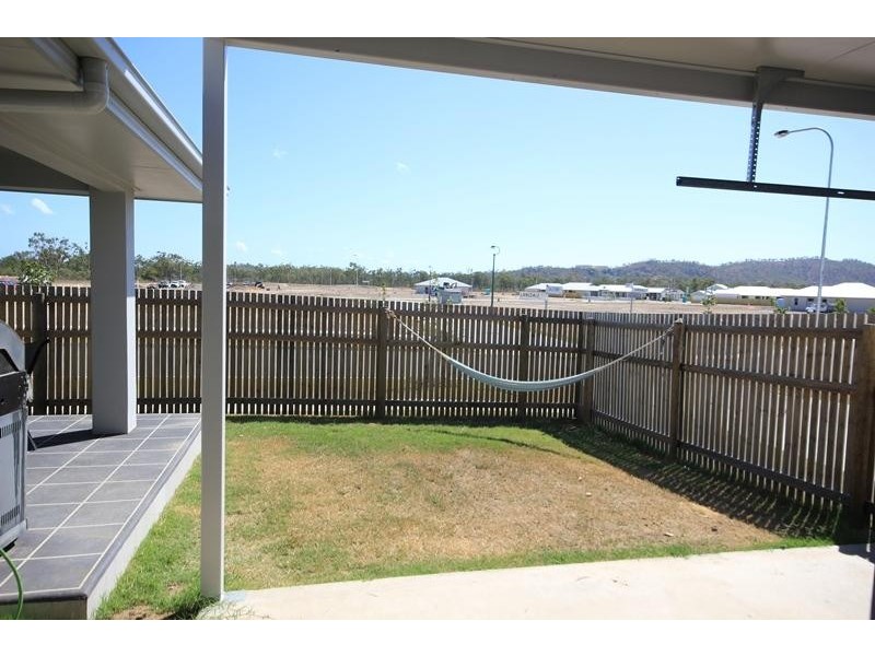 16 The Grange Street, Shaw QLD 4818