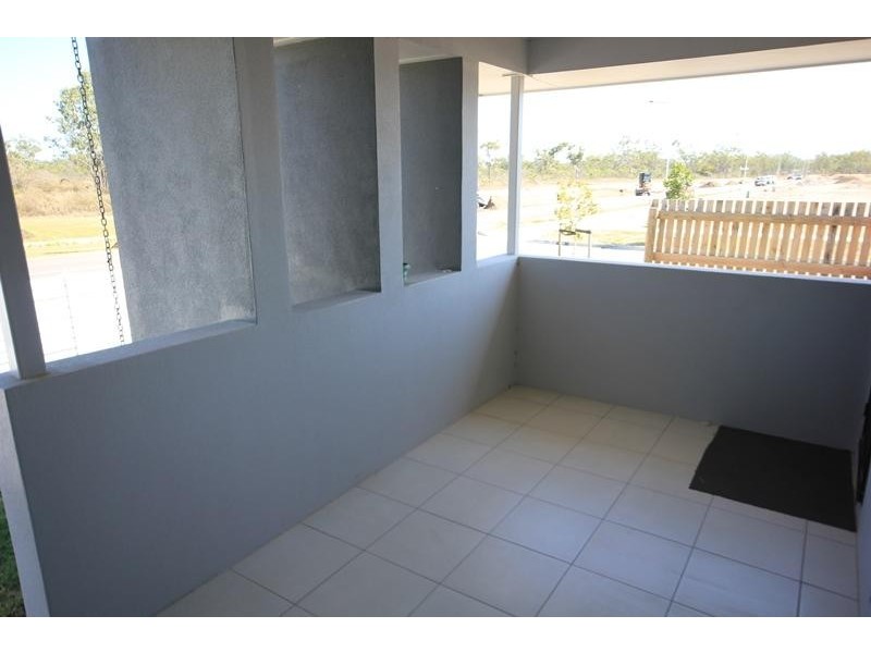 16 The Grange Street, Shaw QLD 4818