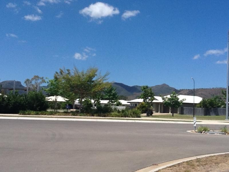 4 Mulwaree Lane, Kelso QLD 4815