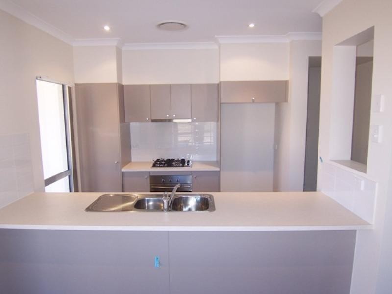 13 Yarra Crescent, Kelso QLD 4815