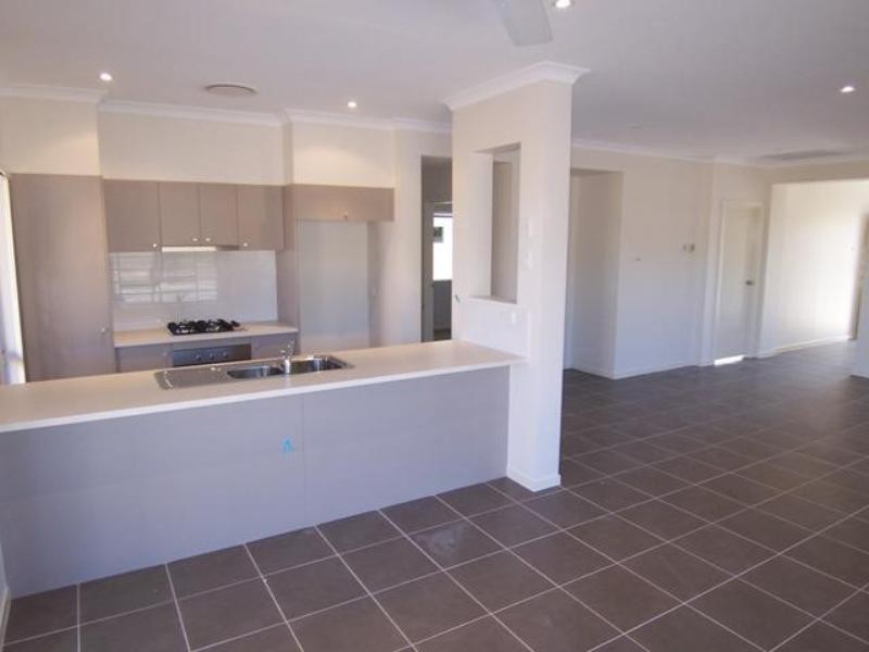 13 Yarra Crescent, Kelso QLD 4815