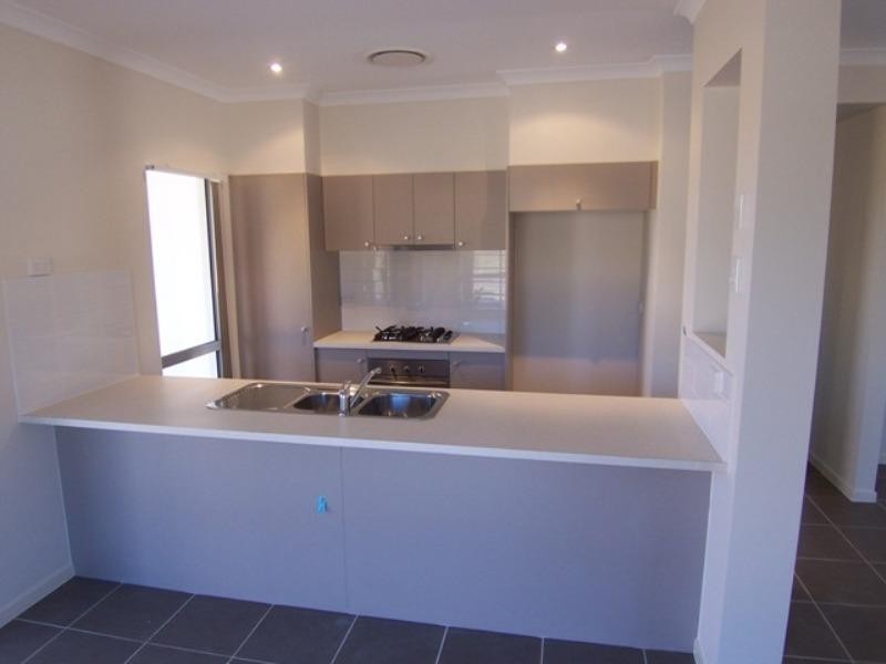 13 Yarra Crescent, Kelso QLD 4815