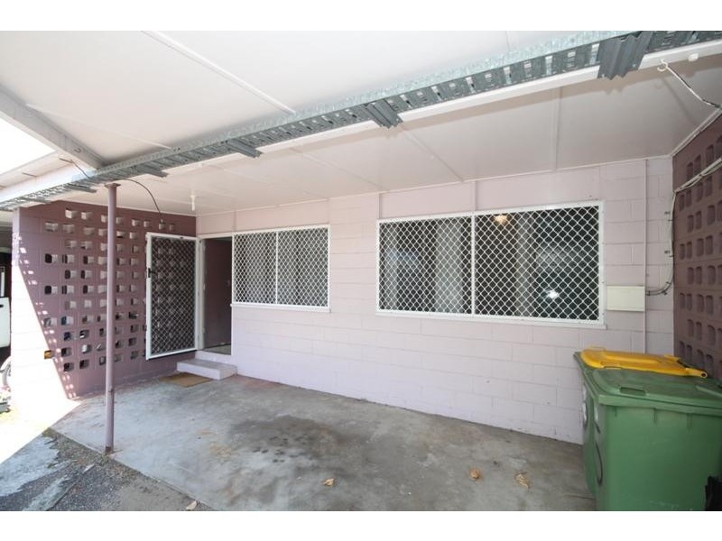 8 Primrose  Street, North Ward QLD 4810