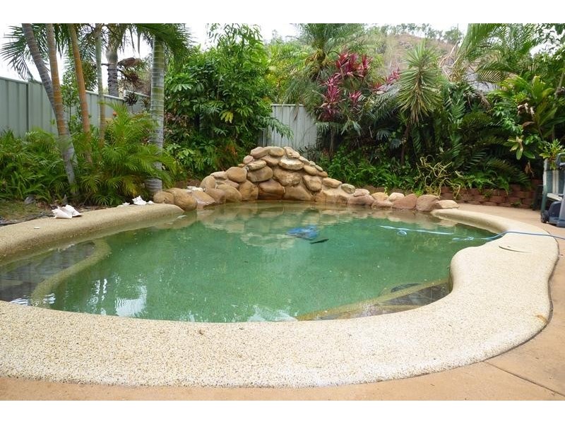 3 Saddle  Court, Mount Louisa QLD 4814