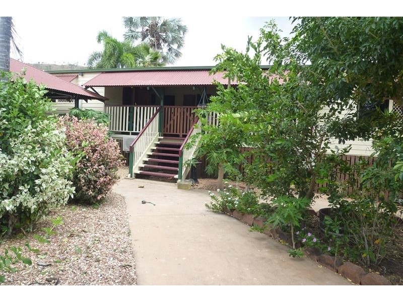 3 Saddle  Court, Mount Louisa QLD 4814