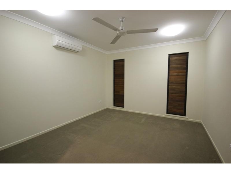 38 Bookara Gum Crescent, Mount Low QLD 4818