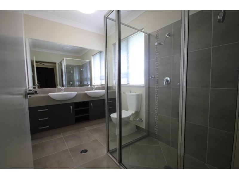 38 Bookara Gum Crescent, Mount Low QLD 4818