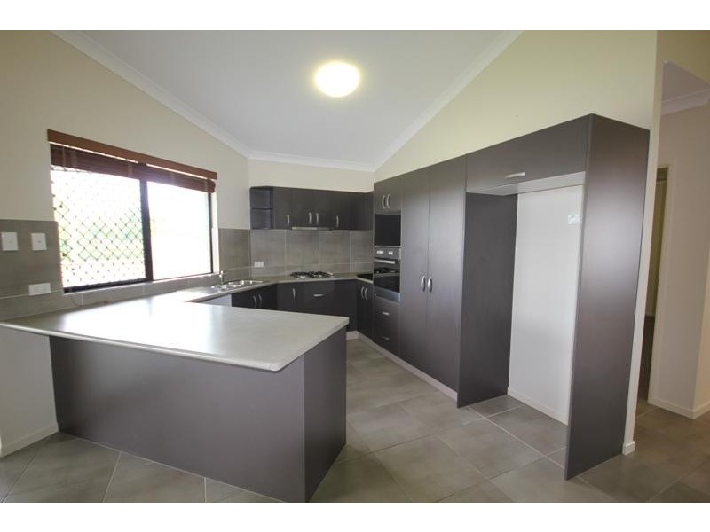 38 Bookara Gum Crescent, Mount Low QLD 4818