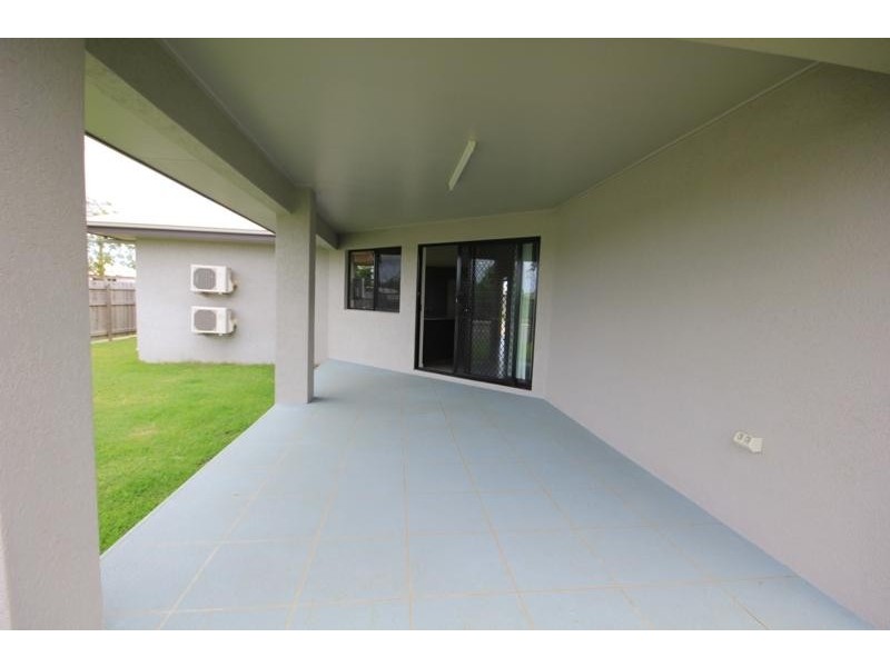 38 Bookara Gum Crescent, Mount Low QLD 4818