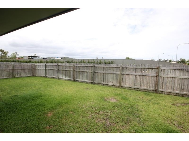 38 Bookara Gum Crescent, Mount Low QLD 4818