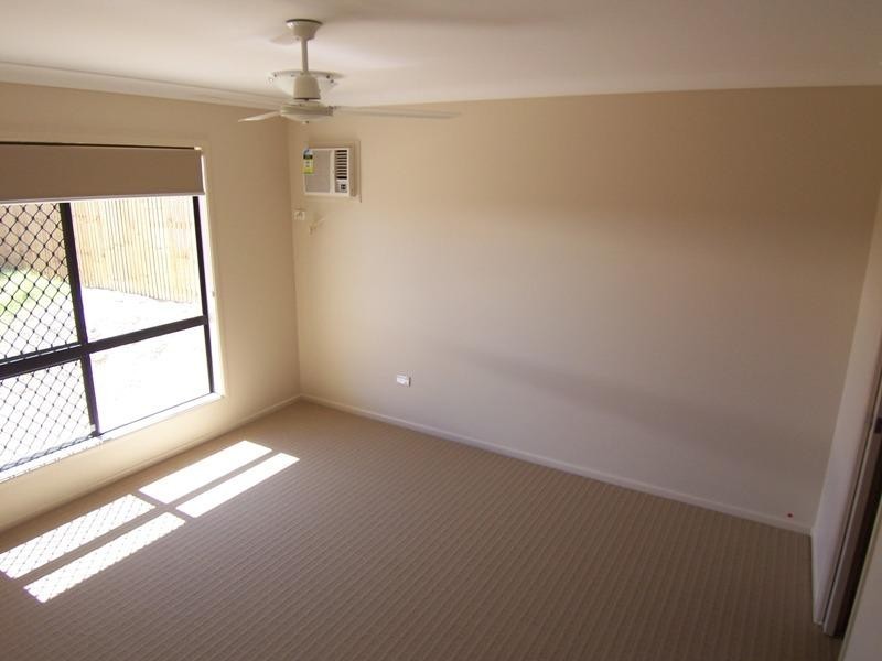 57 Hillock Crescent, Bushland Beach QLD 4818