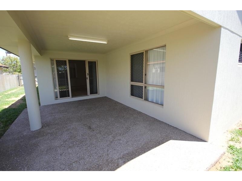 6 Monteray Way, Kirwan QLD 4817