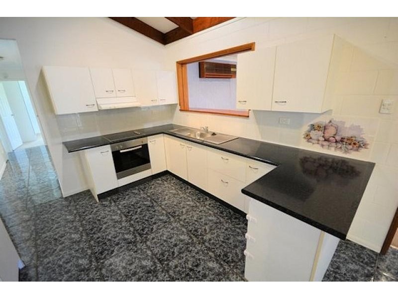 1 Sapphire  Court, Deeragun QLD 4818