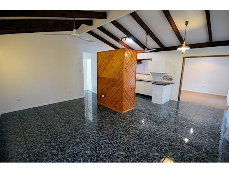 1 Sapphire  Court, Deeragun QLD 4818