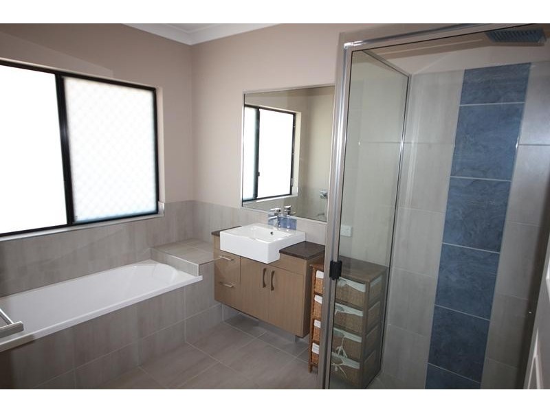 20 Lodestone Street, Bluewater QLD 4818