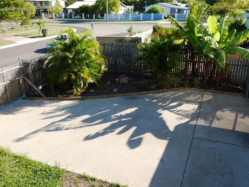 17 Champagne  Crescent, Kelso QLD 4815