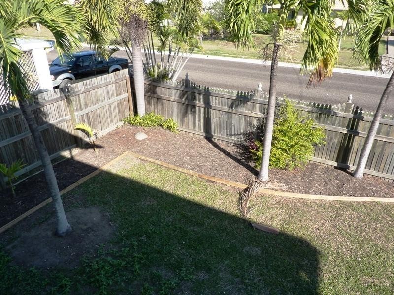 17 Champagne  Crescent, Kelso QLD 4815