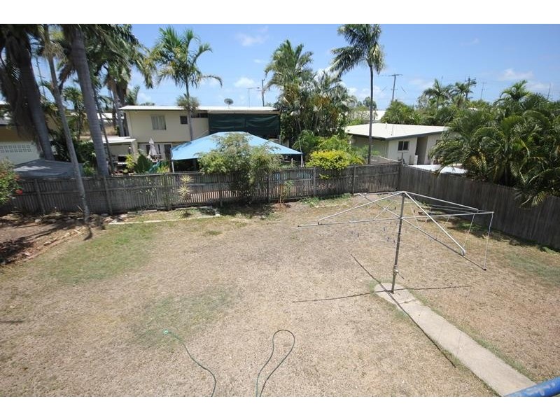 11 Payne Street, Mount Louisa QLD 4814