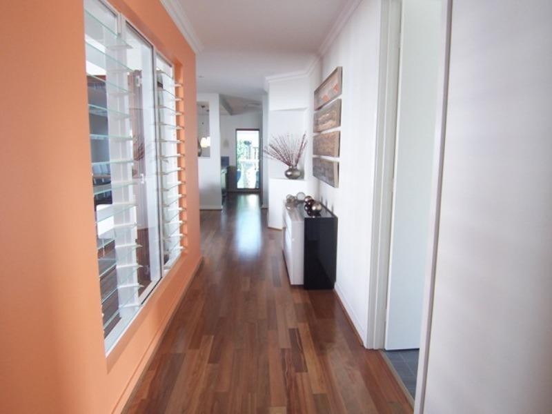 36 Dunlop Street, Kelso QLD 4815