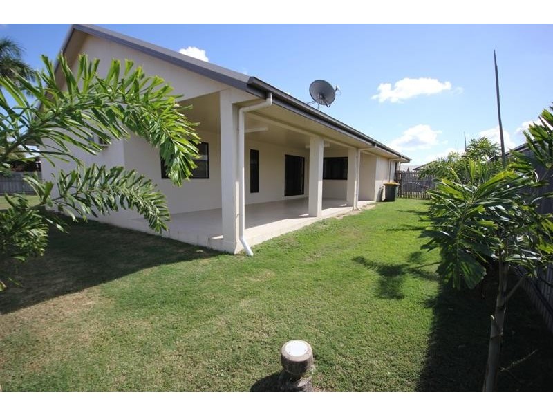 27 Fitzgerald  Crescent, Kirwan QLD 4817