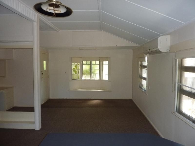 53 Twelfth Avenue, Railway Estate QLD 4810