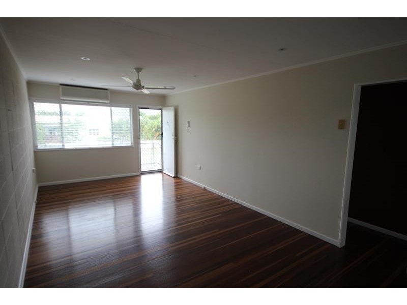 1/15 Hopkins Street, Currajong QLD 4812