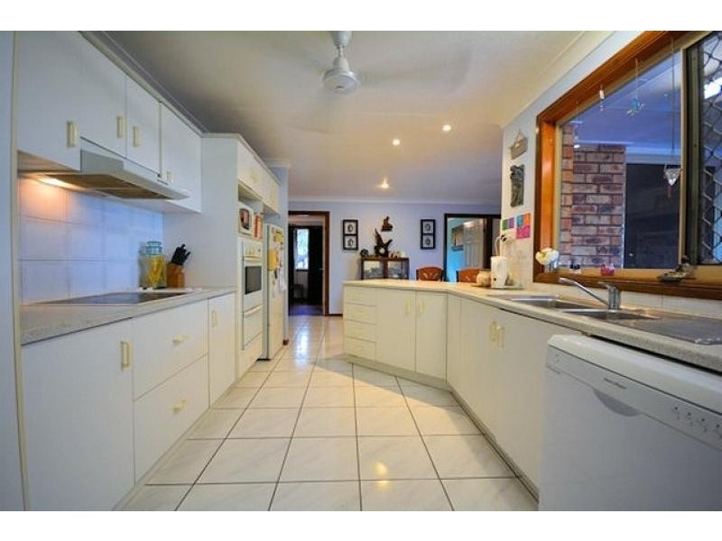 24 Bluemountain Drive, Bluewater QLD 4818