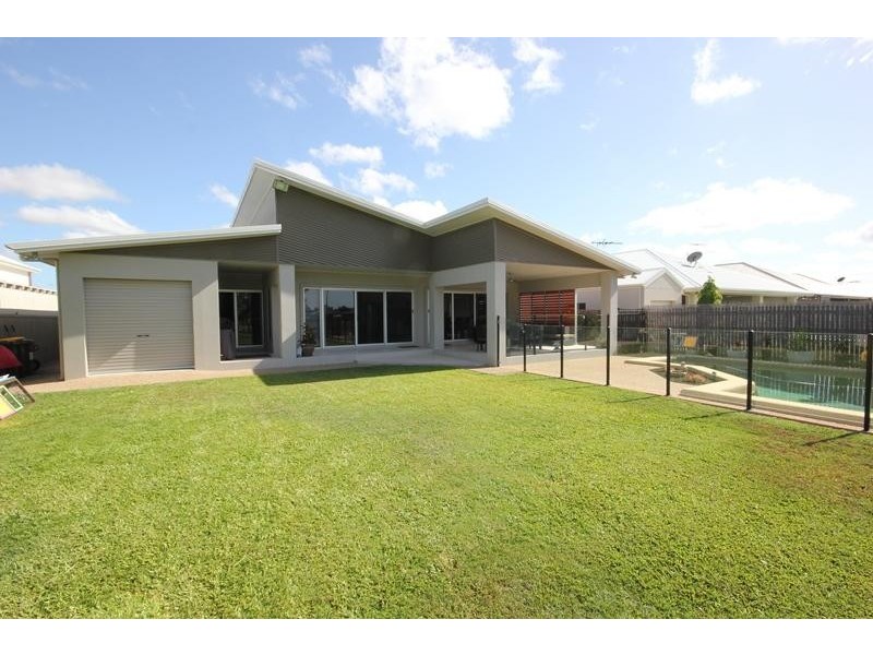 10 Albatross Court, Kirwan QLD 4817