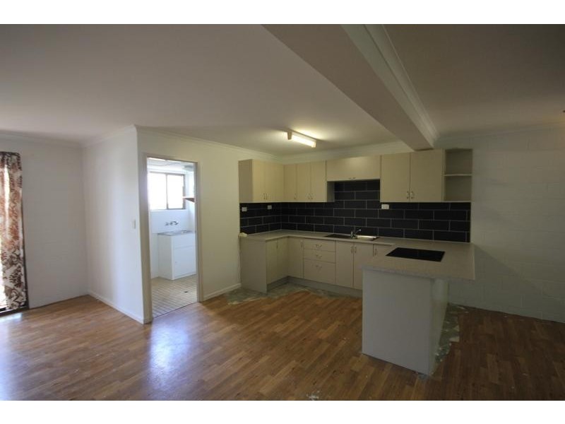 4/146 Queen  Street, Hermit Park QLD 4812
