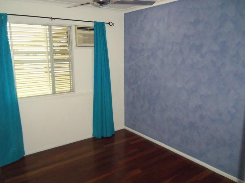 54 Burramugga  Crescent, Kirwan QLD 4817