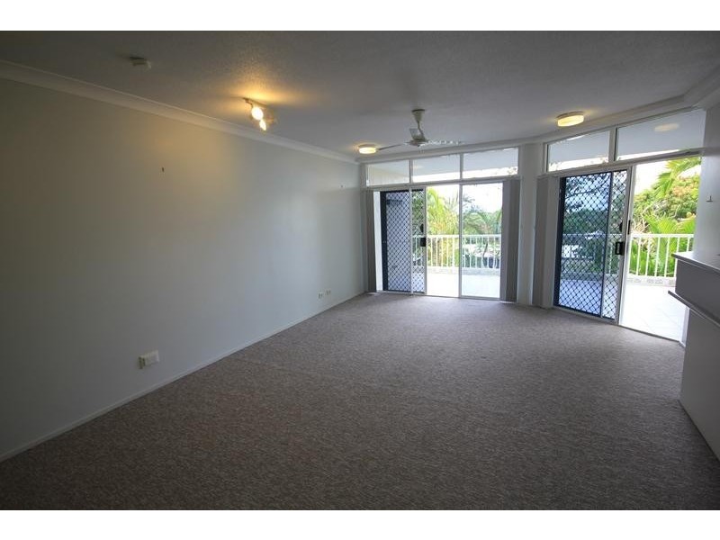 4/377 Stanley  Street, North Ward QLD 4810