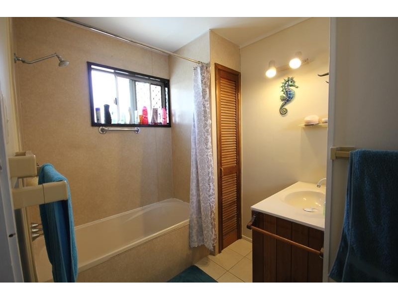 26 Roberts Towns  Crescent, Condon QLD 4815