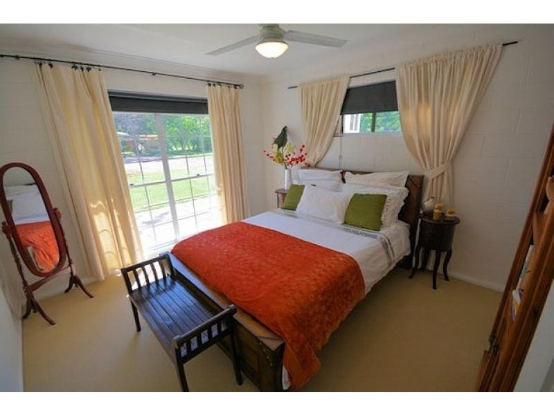 30 Connemara Course, Kelso QLD 4815