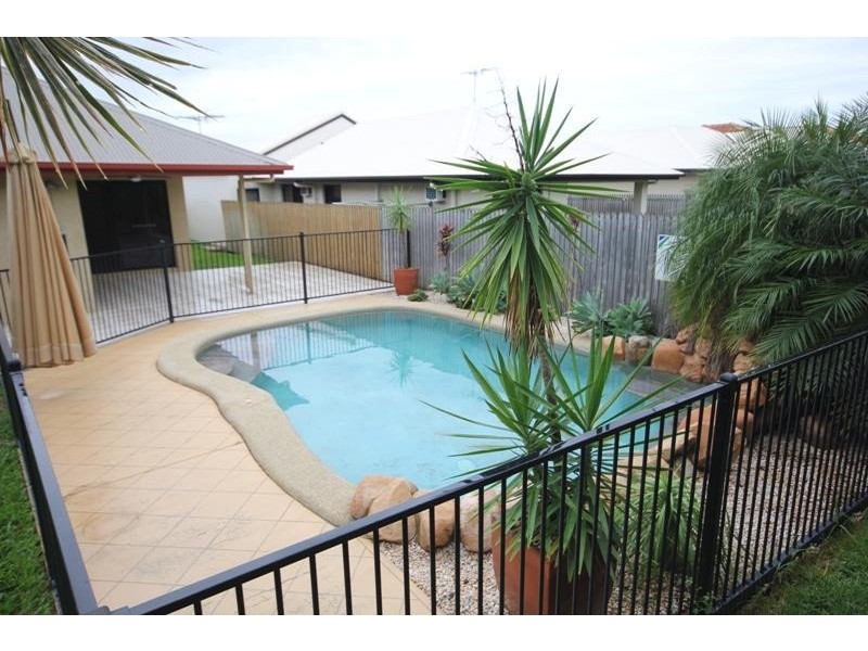 28 Warbler Crescent, Douglas QLD 4814