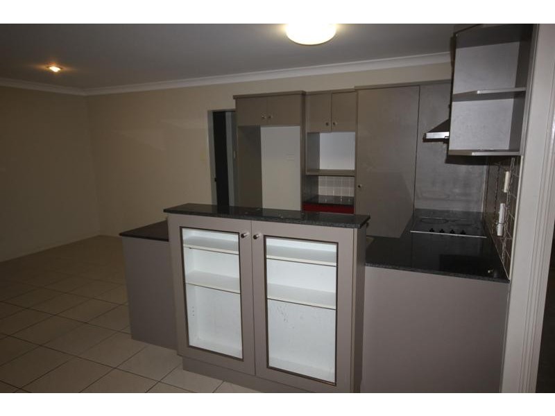 28 Warbler Crescent, Douglas QLD 4814