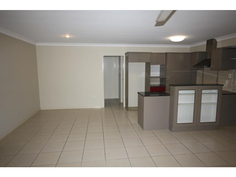 28 Warbler Crescent, Douglas QLD 4814