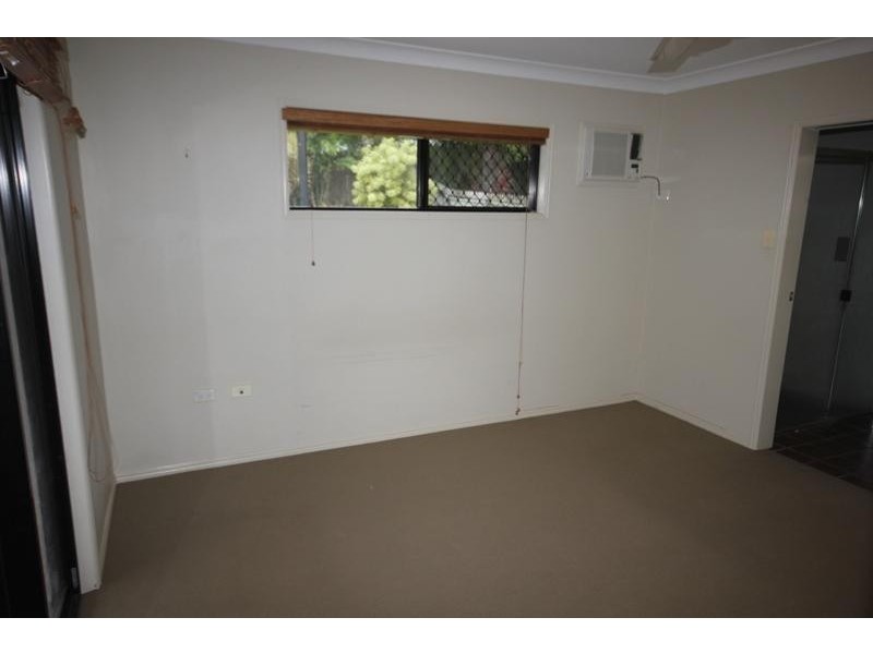 28 Warbler Crescent, Douglas QLD 4814